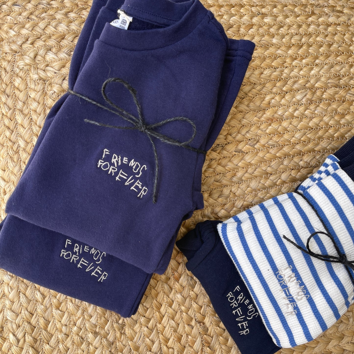 Alumni Long Sleeve Cozy Set Alumni : Indigo 'Friends Forever'