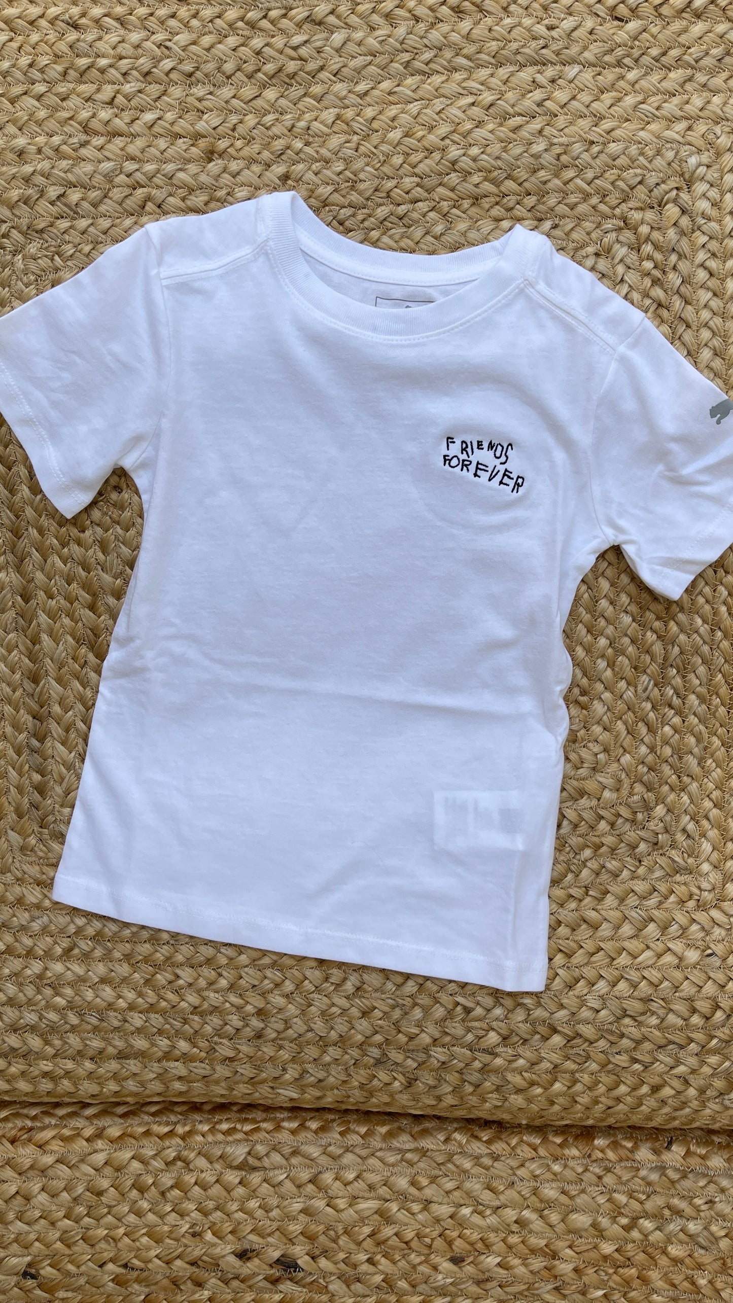 Kids Tee : Friends Forever Embroidery