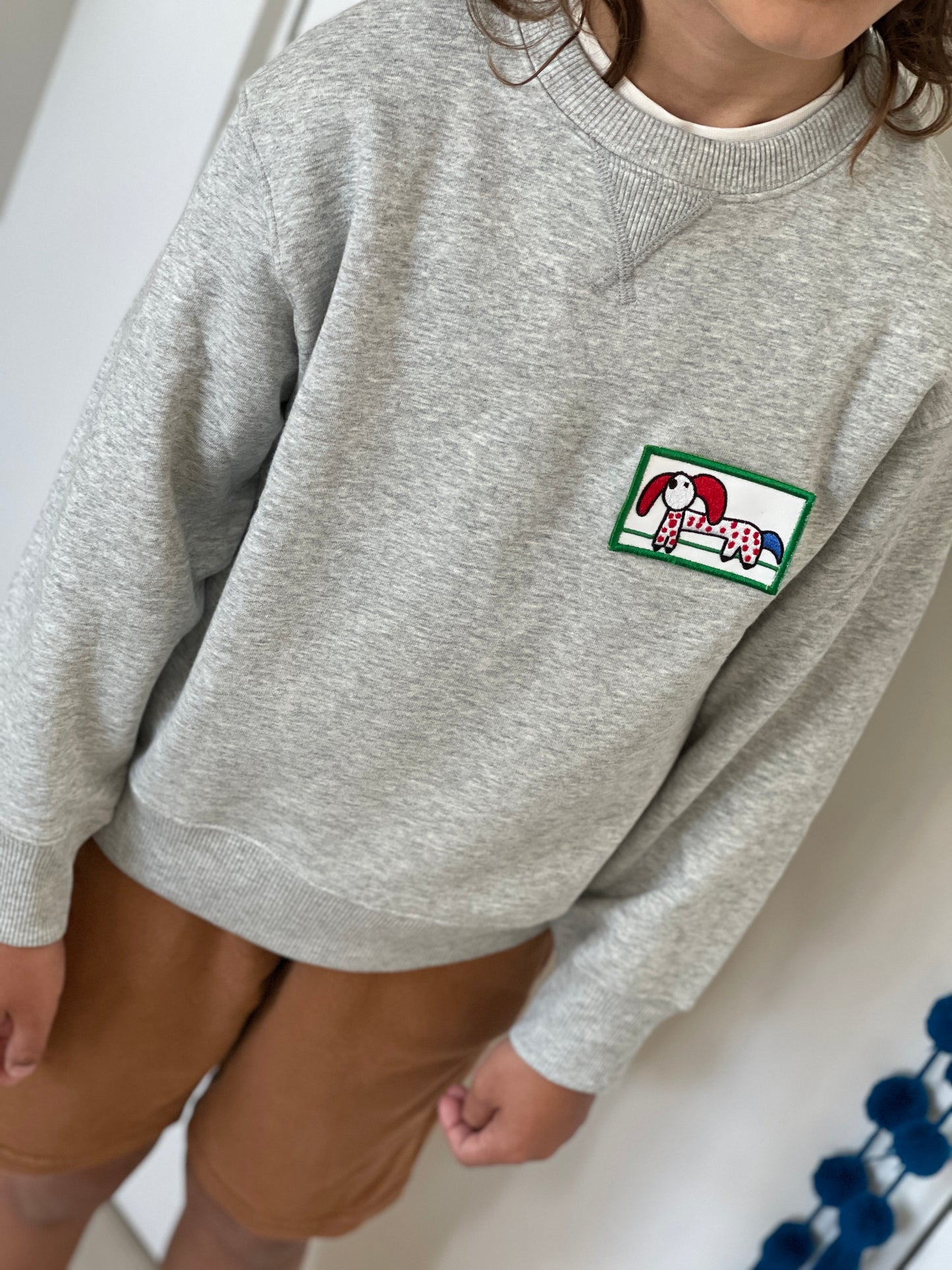 Alumni / Kids Crewneck Sweatshirt w 'Dog' Patch